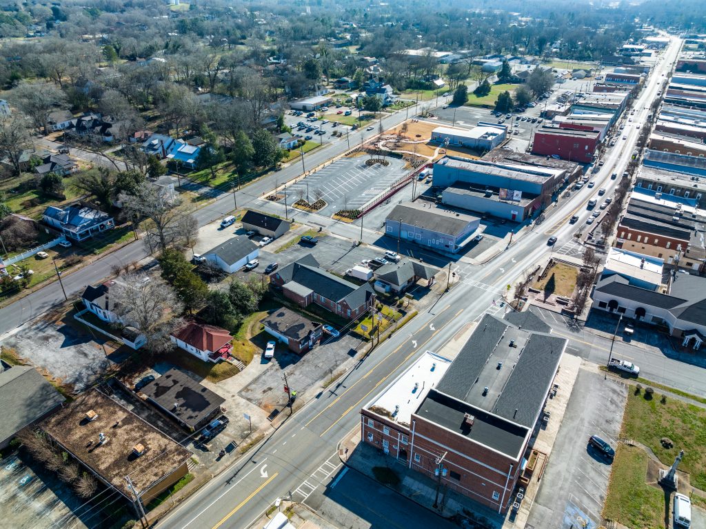 Photo of office-building-parking-lot-cedartown-polk-co-ga-auction