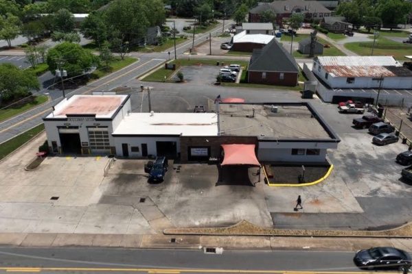 Photo of commercial-building-on-large-lot-cartersville-bartow-co-ga-auction