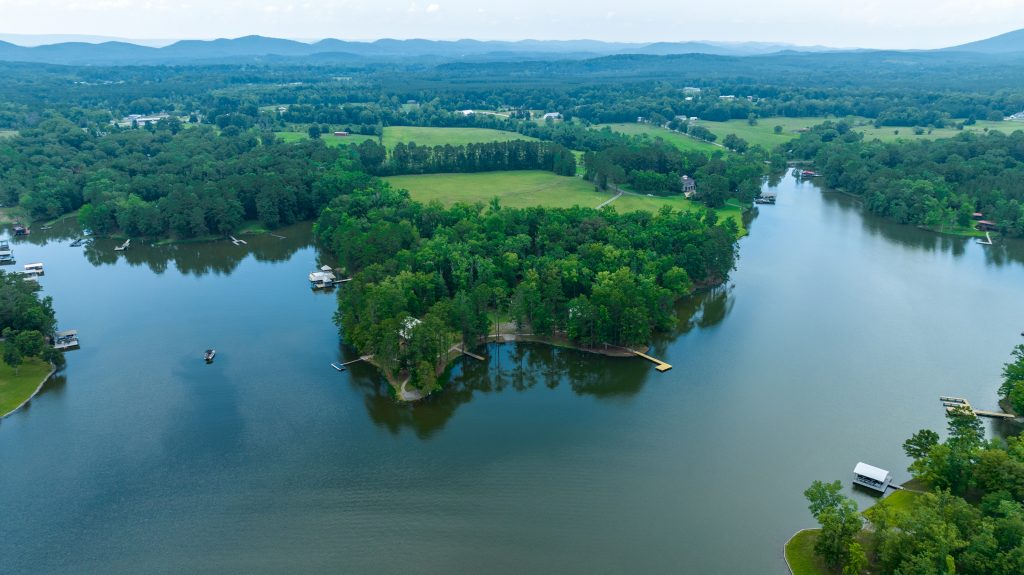 Photo of home-and-20-ac-on-weiss-lake-cedar-bluff-cherokee-co-al-auction