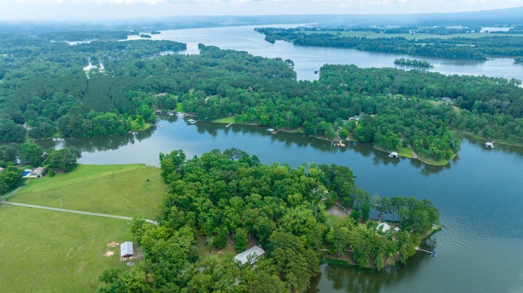 Photo of home-and-20-ac-on-weiss-lake-cedar-bluff-cherokee-co-al-auction