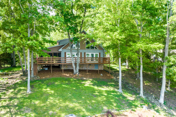 Photo of lakefront-home-with-dock-on-weiss-lake-cedar-bluff-cherokee-co-al-auction