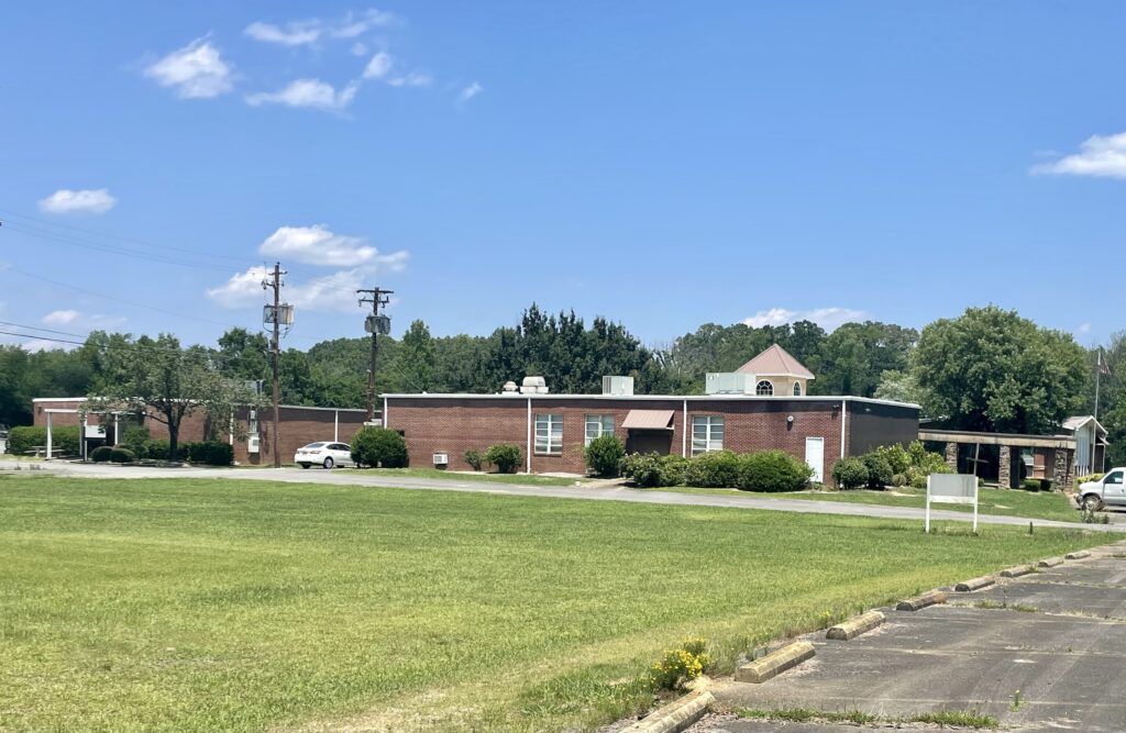 Photo of former-krannert-school-expansive-5-75-acre-property-in-rome-ga-auction