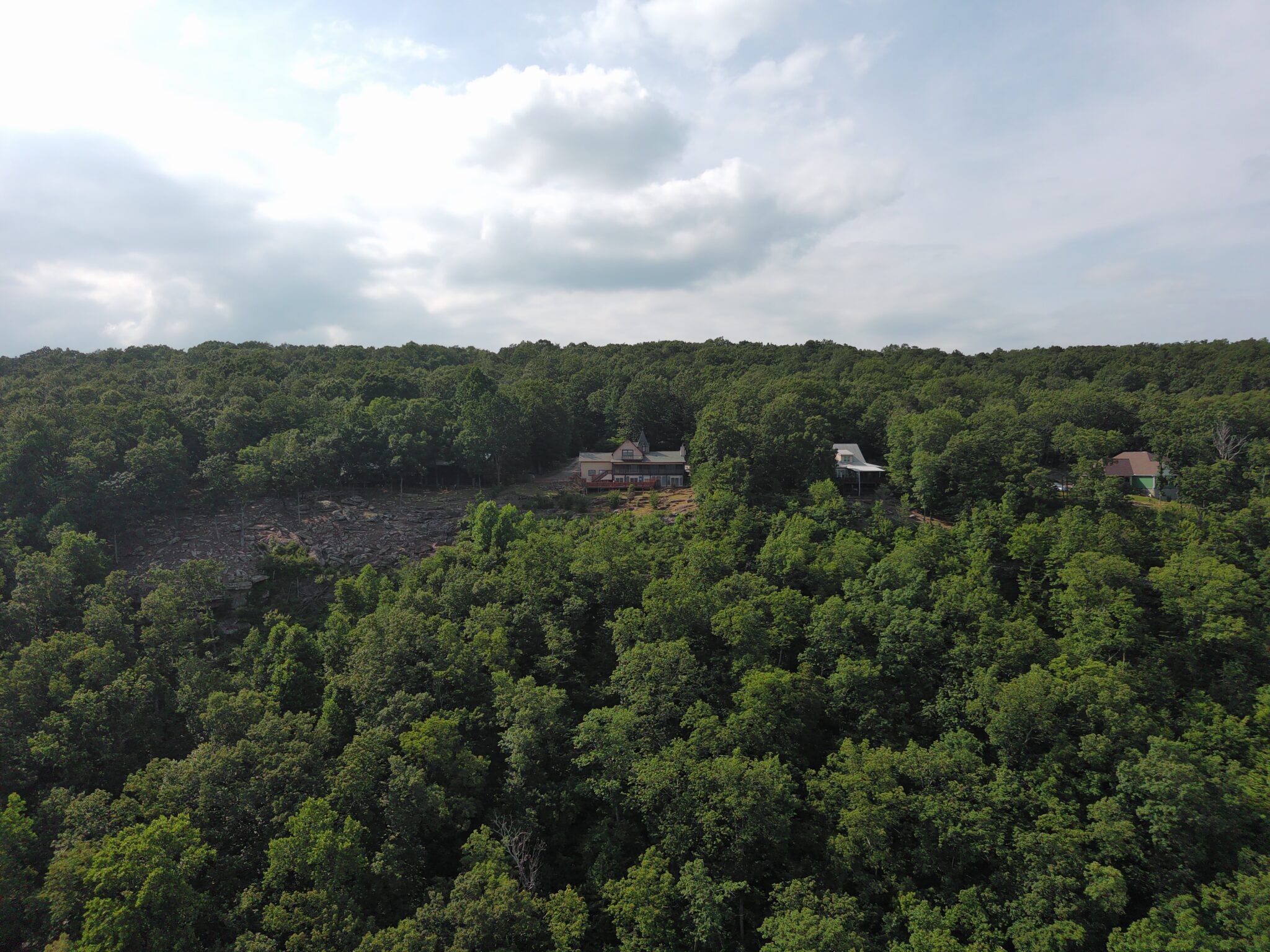 Photo of home-on-east-brow-of-lookout-mountain-mentone-cherokee-co-al-auction