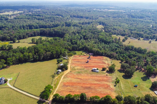 Photo of 37%c2%b1-acres-with-rental-houses-commerce-jackson-county-ga-online-auction