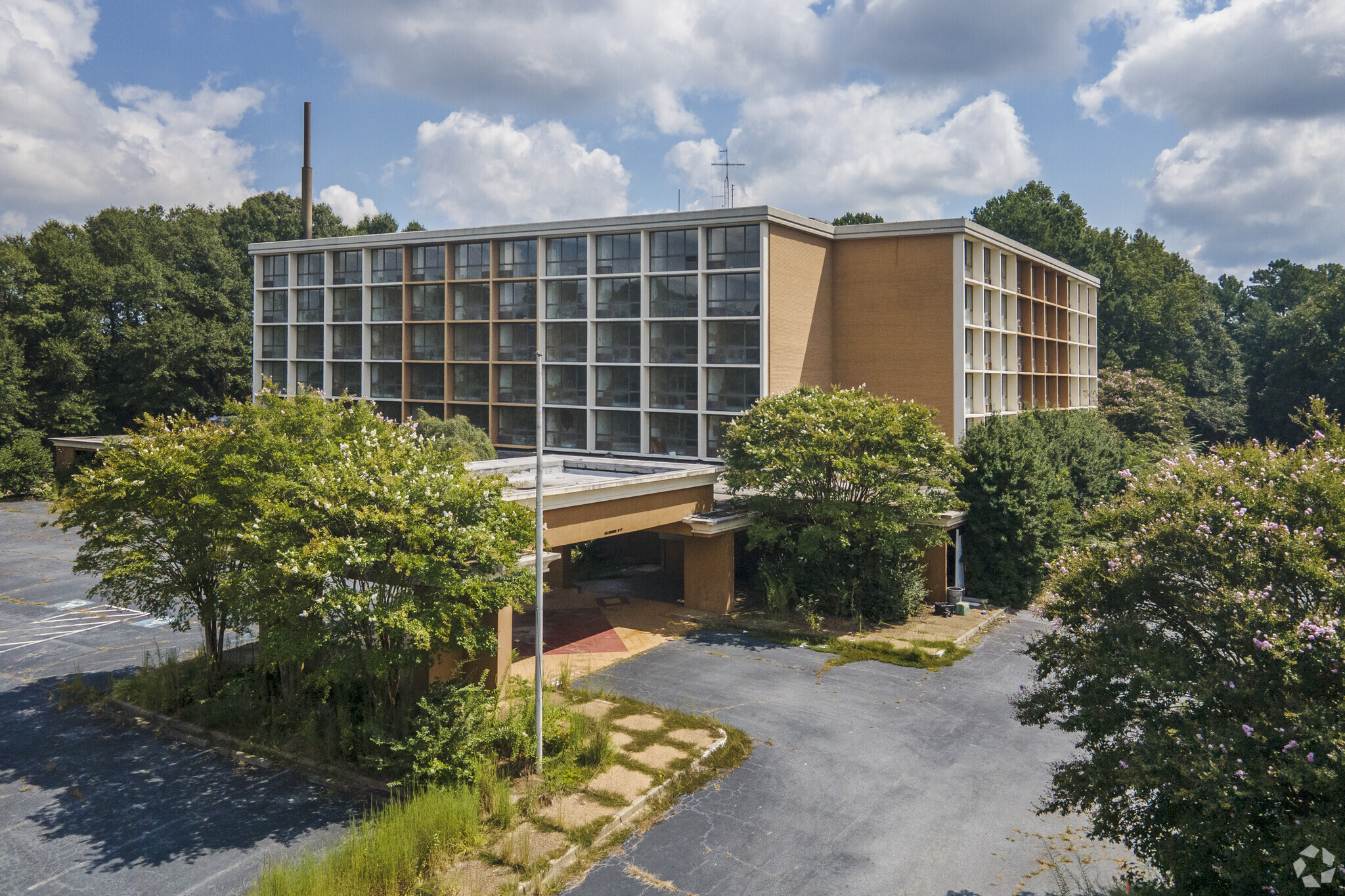 View of Prime Investment Opportunity: Hotel Atlanta Airport Online Auction ...