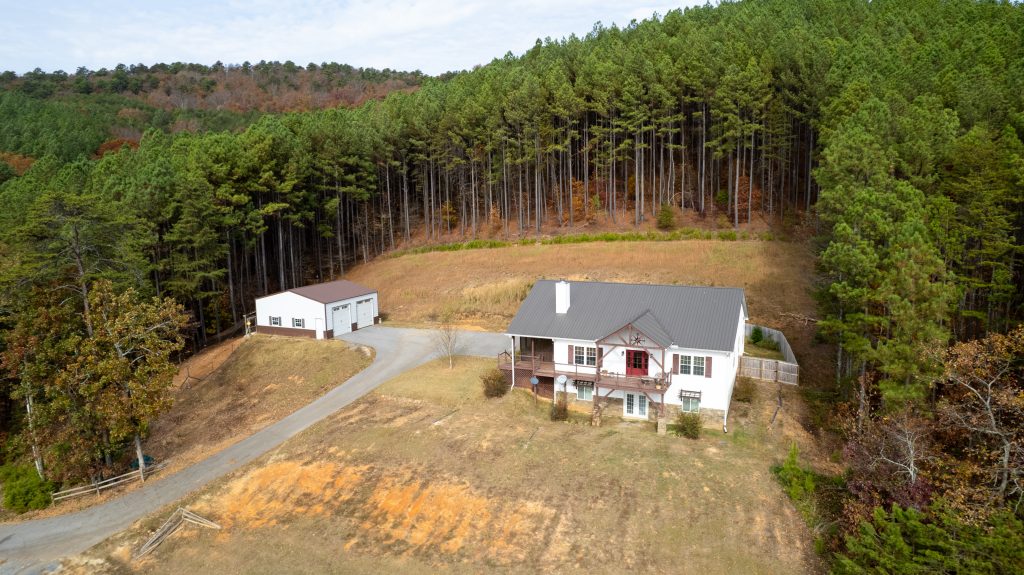 Photo of 17%c2%b1-acres-with-executive-home-barn-lake-tiny-home-and-personalty-cedar-bluff-cherokee-co-al-estate-auction