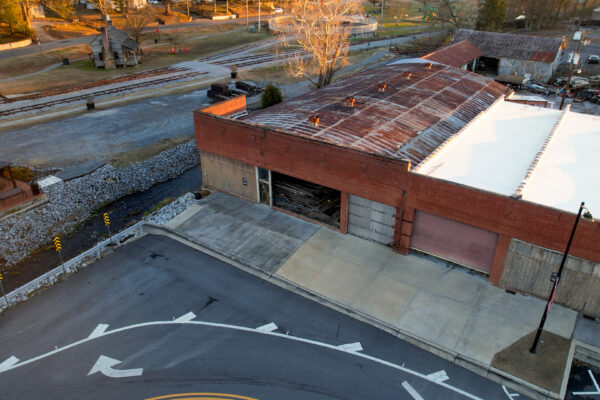 Photo of Commercial Building located at 80 WASHINGTON ST SUMMERVILLE, GA 30747 (#00S2700000100)