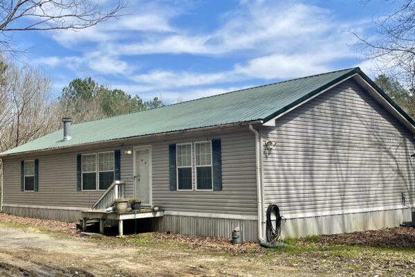 Photo of home-and-88-5%c2%b1-ac-on-the-coosa-river-cave-spring-floyd-county-ga-auction