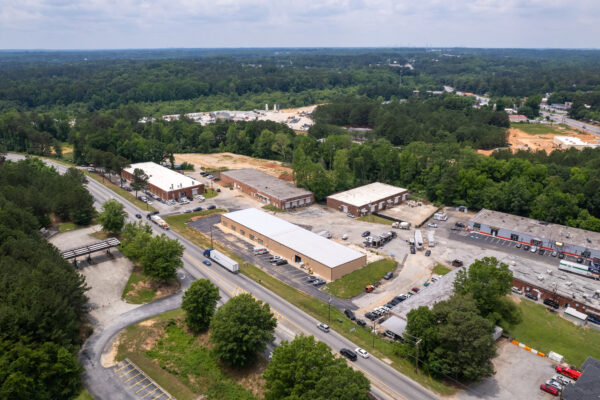 Photo of 18000%c2%b1-sq-ft-office-warehouse-building-lithonia-dekalb-county-ga-online-auction