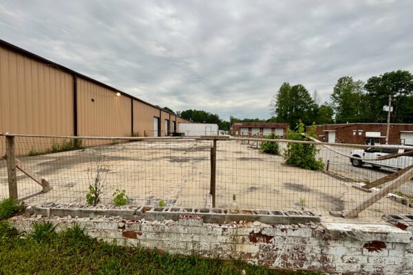 Photo of 18000%c2%b1-sq-ft-office-warehouse-building-lithonia-dekalb-county-ga-online-auction