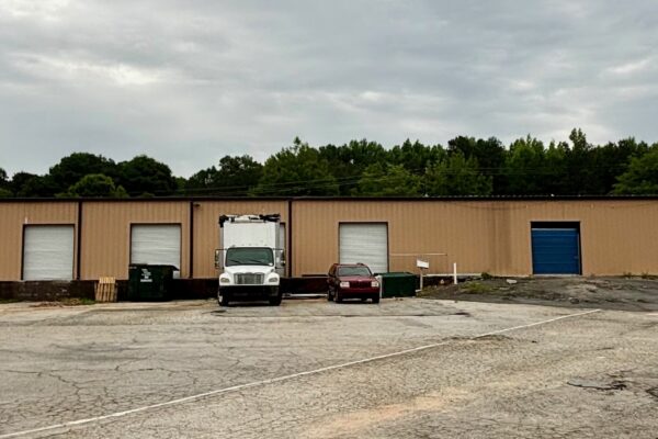 Photo of 18000%c2%b1-sq-ft-office-warehouse-building-lithonia-dekalb-county-ga-online-auction