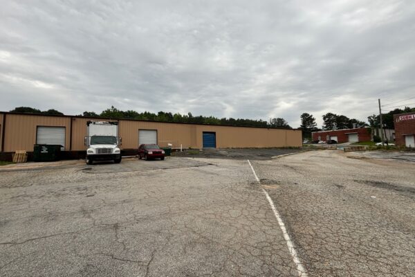 Photo of 18000%c2%b1-sq-ft-office-warehouse-building-lithonia-dekalb-county-ga-online-auction