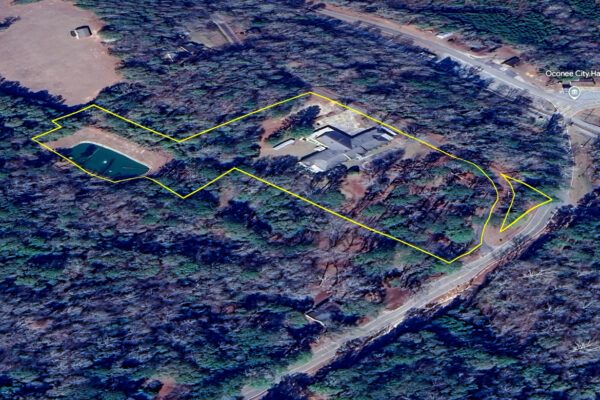 Photo of commercial-facility-on-6-3%c2%b1-acres-oconee-washington-county-ga-auction