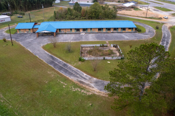 Photo of 24-room-motel-on-2-6%c2%b1-acres-piedmont-al-auction