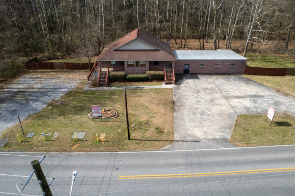 Photo of large-commercial-professional-building-on-1-23-acre-lot-cedartown-ga-auction