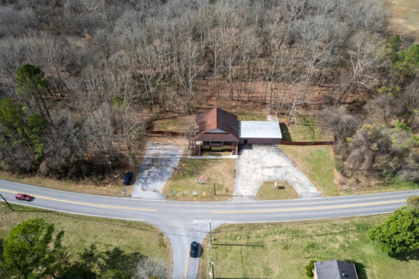 Photo of large-commercial-professional-building-on-1-23-acre-lot-cedartown-ga-auction