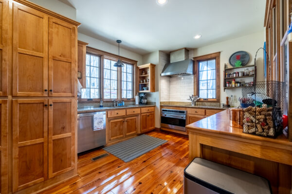 Photo of luxury-lake-house-on-smith-lake-arley-winston-county-al-online-auction