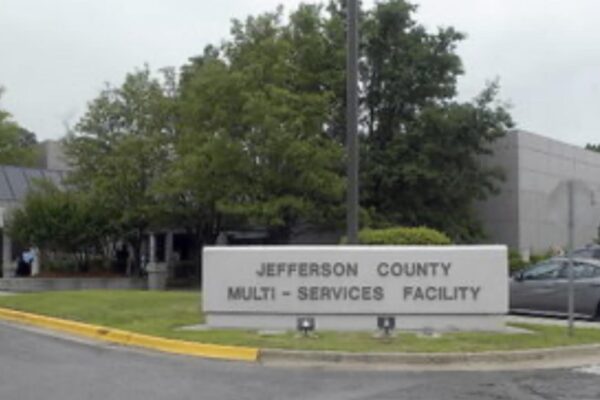 Photo of professional-office-building-on-1-5-acres-birmingham-jefferson-county-al-online-auction