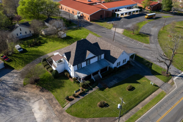 Photo of versatile-5893%c2%b1-sf-commercial-building-downtown-cave-spring-ga-auction