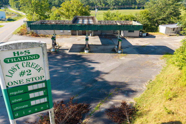 Photo of 3700-sf-convenience-store-blairsville-union-county-ga-auction