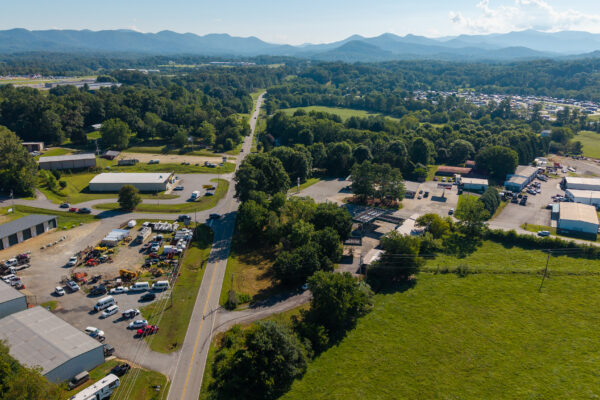 Photo of 3700-sf-convenience-store-blairsville-union-county-ga-auction