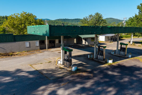 Photo of 3700-sf-convenience-store-blairsville-union-county-ga-auction