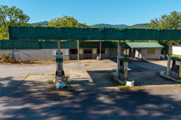 Photo of 3700-sf-convenience-store-blairsville-union-county-ga-auction