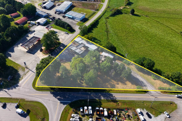 Photo of 3700-sf-convenience-store-blairsville-union-county-ga-auction