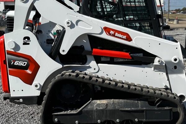Photo of t650-t4-bobcat-compact-track-loader-online-auction