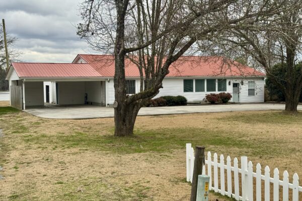 Photo of home-with-dock-on-weiss-lake-cedar-bluff-al-auction