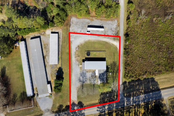 Photo of 3200-sf-multi-use-building-on-large-lot-cedar-bluff-al-auction