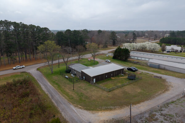 Photo of 3200-sf-multi-use-building-on-large-lot-cedar-bluff-al-auction