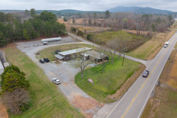 Photo of 3200-sf-multi-use-building-on-large-lot-cedar-bluff-al-auction
