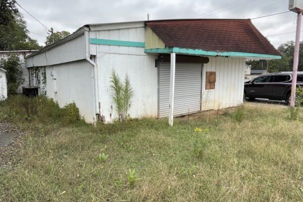 Photo of versatile-commercial-building-in-rockmart-polk-county-ga-auction-2