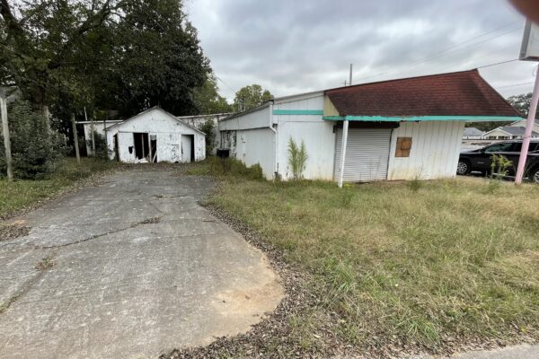Photo of versatile-commercial-building-in-rockmart-polk-county-ga-auction-2