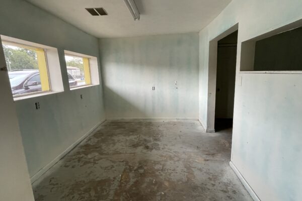 Photo of versatile-commercial-building-in-rockmart-polk-county-ga-auction-2