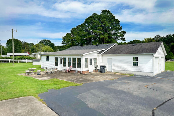 Photo of 3-7%c2%b1-acre-country-property-with-pond-and-immaculate-shop-moulton-lawrence-county-al-online-auction