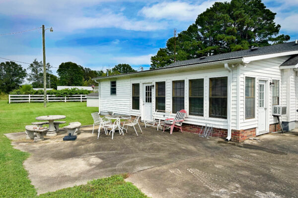 Photo of 3-7%c2%b1-acre-country-property-with-pond-and-immaculate-shop-moulton-lawrence-county-al-online-auction