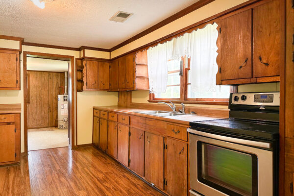 Photo of 3-7%c2%b1-acre-country-property-with-pond-and-immaculate-shop-moulton-lawrence-county-al-online-auction