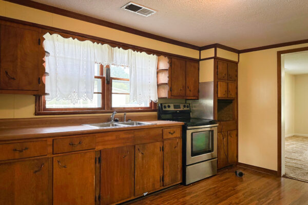 Photo of 3-7%c2%b1-acre-country-property-with-pond-and-immaculate-shop-moulton-lawrence-county-al-online-auction