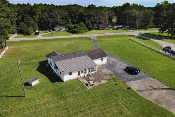 Photo of 3-7%c2%b1-acre-country-property-with-pond-and-immaculate-shop-moulton-lawrence-county-al-online-auction