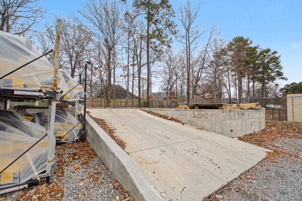 Photo of commercial-retail-building-on-2-14-acres-and-equipment-rome-floyd-county-ga-auction