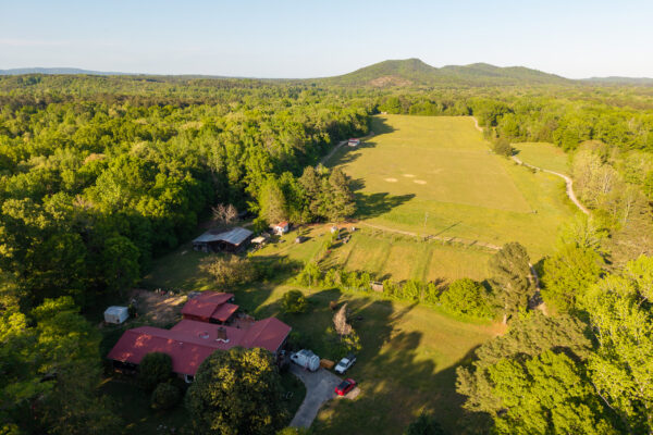 Photo of 116-acres-on-the-coosa-river-with-homes-barns-and-ponds