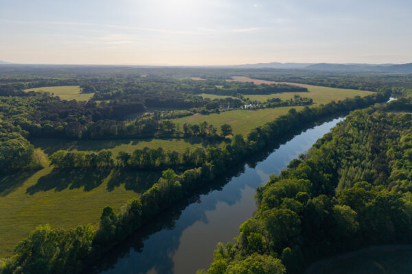 Photo of 116-acres-on-the-coosa-river-with-homes-barns-and-ponds