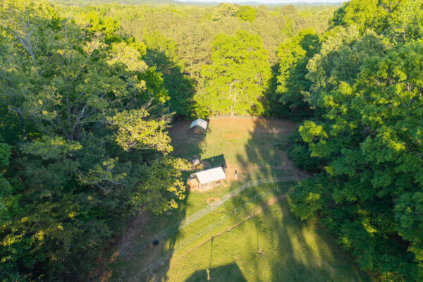 Photo of 116-acres-on-the-coosa-river-with-homes-barns-and-ponds