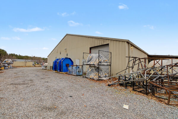 Photo of commercial-retail-building-on-2-14-acres-and-equipment-rome-floyd-county-ga-auction