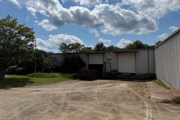 Photo of 42800-sf-industrial-facility-on-4-85%c2%b1-acres-talladega-al-online-auction