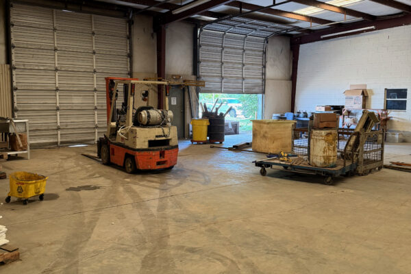 Photo of 42800-sf-industrial-facility-on-4-85%c2%b1-acres-talladega-al-online-auction