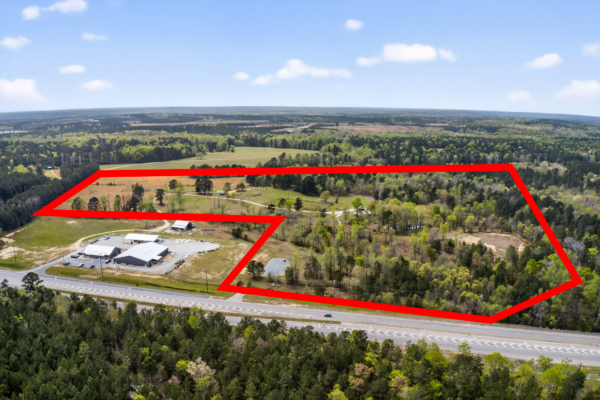 Photo of 48-acre-horse-farm-with-barndominium