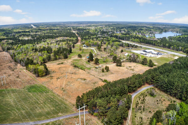 Photo of 48-acre-horse-farm-with-barndominium